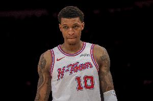 铁贾小宝!小史密斯10中2&三分7中1仅拿6分5板1助 上半场6中0