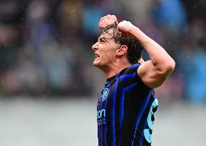 迪纳塔莱:皮奥和托尼不同,他的跑位方式更像范巴斯滕