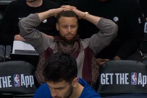 队记:库里等多名勇士球员正在穆迪检查房间外等待