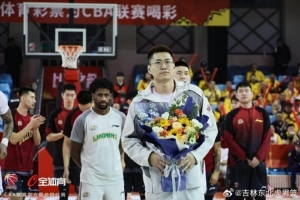 在吉林球迷心里拼搏者就是英雄!欢迎回家 大C吴昌泽