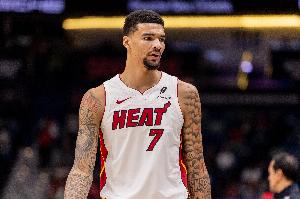 斯波:韦尔应意识到最近比赛强度提升了一个档次 他在稳步进步