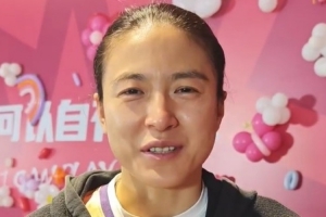 最喜欢周杰伦的哪首歌?张曼曼:晴天、稻香 王丽丽:告白气球