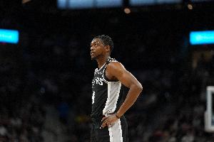 场均18.9分3.8篮板!明天马刺客战灰熊 福克斯因下背部紧张缺阵