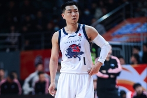 山东队史抢断榜第一!高诗岩:小小的里程碑 相信积累的力量