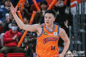 外线开炮!上海全队三分34投21中 命中率高达61.8%