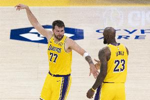 相当不错!湖人六连客5胜1负 接下来回主场迎战篮网、奇才、骑士