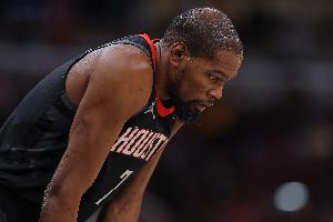 被针对很难受!杜兰特打满首节 7投仅1中拿到6分2板