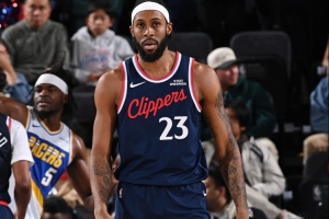 宝藏猛将无所不能!以赛亚·杰克逊6中6砍12分6板3助1断2帽