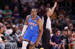 杰伦威：绿军纪律严谨 这种对决比拼的是谁更稳定执行力更到位