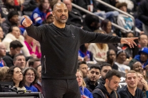 火箭加时领先13分被森林狼15-0逆转!解说:这场球太…太抽象了