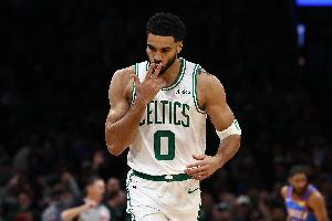 A·史密斯:若塔图姆完全恢复&布朗延续表现 东部没人挡得住绿军