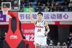 宏远生涯最强一战！崔永熙10中6砍赛季新高17分 外加4板1断2帽