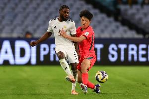 143万欧本土标王！20岁杨希“上位” 接班18强赛右后卫主力杨泽翔