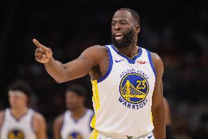 末节3助攻!追梦32分钟4中2拿6分4板10助2帽1断 也有3失误