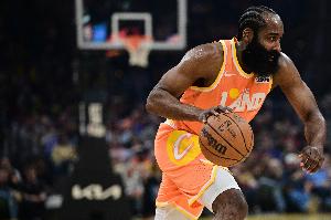 本赛季哈登首发骑士战绩15胜5负 胜率75%高居队史第二！