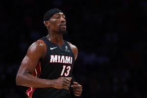 持续低迷！阿德巴约14投仅3中拿到14分16板 三分8中1