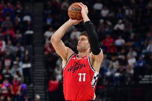 老骥伏枥!大洛首发33分钟 11中6&三分6中3砍下16分9板4助2帽