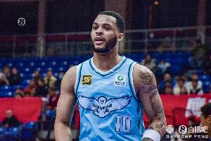 致命失误！韦瑟斯庞20中13&三分8中4空砍39分4板7助