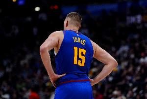 约基奇砍生涯第56次30+三双 超越东契奇独居NBA历史第二！