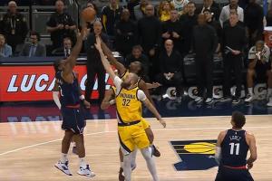 留0.4秒！小卡神之武器中投准绝杀步行者？！