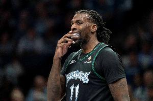 外线失准!森林狼三分43投仅9中 命中率只有20.9%