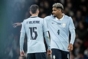 自豪！乌拉圭晒照：解释下，300万人口国家怎么培养出皇萨队长？