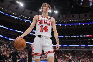 未来可期!布泽利斯21中10空砍29分10板3助1断3帽