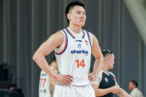 攻防都顶级！李弘权全场防守拉满 出场37分钟拿16分3板3助2断