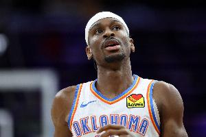 16罚憾负尼克斯！亚历山大前三节15中5铁麻了 关键球3中3收比赛！