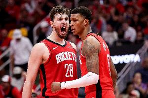 联盟今年至今仅2人单场砍至少30分3断3帽&进5三分：申京 小贾巴里