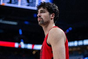 杨瀚森被召回！开拓者先发：亨德森霍勒迪阿夫迪亚卡马拉克林根