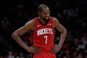 需要保持下去！火箭半场全员保护球做得不错 全队仅2次失误