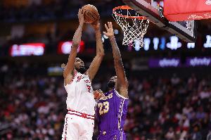杜兰特出战成疑!ESPN明日胜率预测:火箭为51.2% 湖人48.8%