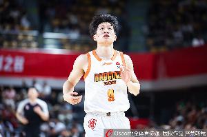 能把握机会!肖恺新高出场33分钟 6中4&三分3中2拿10分7助0失误