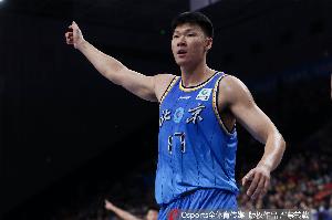 范子铭谈命中三分:一直在练 想不断充实自己在更多方面帮助球队