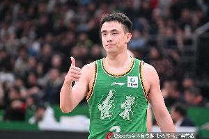 赵继伟 :前一段密集赛程身体有些反应 比赛中感觉更疲劳