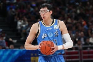 罚球9中4!周琦9中4拿到12分13板两双 正负值+9