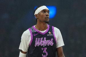 正负值-17最低!麦克丹尼尔斯14中6拿到16分8板3助