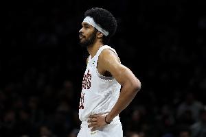 高效终结!贾勒特·阿伦7中5拿到10分7板 正负值+8