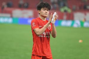 连线破门!东体:单外援首发战平泰山,杨希、李帅赛后一起发红包