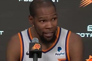 名场面当杜兰特听到恩比德砍了70分时，这个反应真是太逗了