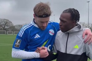 网友恶搞：切尔西和斯特拉斯堡的球员是怎么流通的？