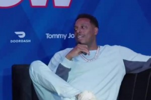 真签了个大腿回来！匡威发视频祝贺SGA创造历史！