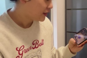 里夫斯绝平的自抢自投 差点把湖人小姐姐看哭了