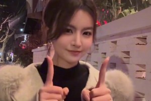 炼炼可爱手势舞祝库里生日快乐！