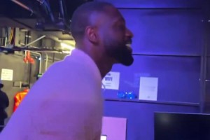 韦德砍87分后喊话阿德巴约