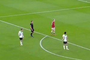 回顾两年前阿玛德足总杯打进的这粒进球，真是令人怀念