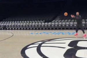 这么牛？记者透露利拉德训练中投进超200记Logo Shot