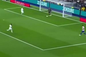 这谁顶得住啊！带你感受昨天皇马踢马竞的恐怖逼抢