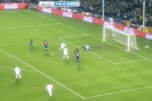 这就是皇马艺术！大师之间的交流，进球太轻松！